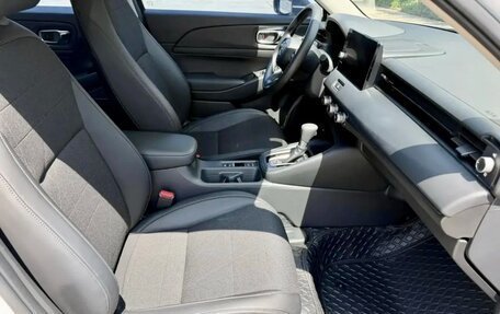 Honda Vezel, 2023 год, 2 100 000 рублей, 12 фотография