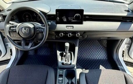 Honda Vezel, 2023 год, 2 100 000 рублей, 19 фотография