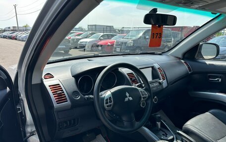 Mitsubishi Outlander III рестайлинг 3, 2010 год, 1 379 000 рублей, 11 фотография