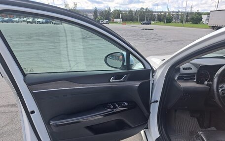 KIA K5, 2021 год, 2 300 000 рублей, 9 фотография