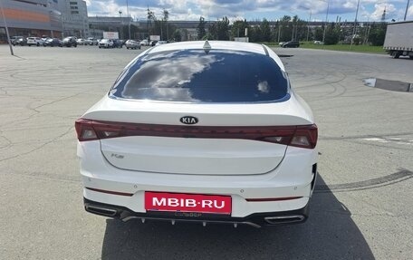 KIA K5, 2021 год, 2 300 000 рублей, 21 фотография