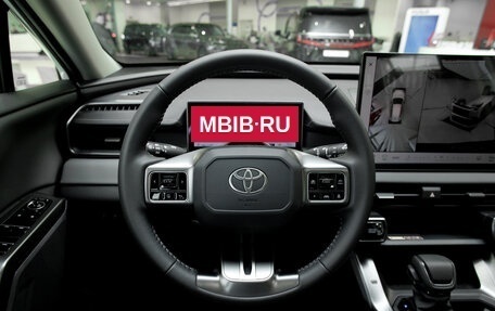 Toyota RAV4, 2025 год, 4 270 000 рублей, 9 фотография