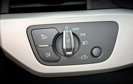 Audi A4, 2021 год, 3 650 000 рублей, 28 фотография