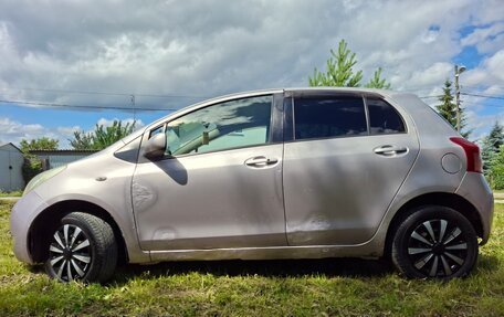 Toyota Vitz, 2005 год, 299 999 рублей, 3 фотография