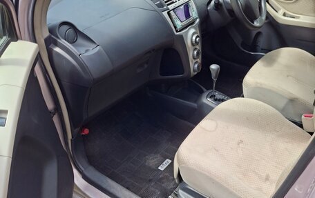 Toyota Vitz, 2005 год, 299 999 рублей, 18 фотография