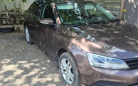 Volkswagen Jetta VI, 2016 год, 1 330 000 рублей, 2 фотография