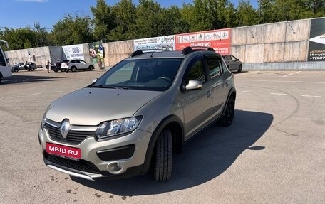Renault Sandero II рестайлинг, 2015 год, 770 000 рублей, 1 фотография