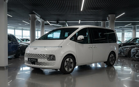 Hyundai Staria, 2021 год, 5 280 000 рублей, 1 фотография