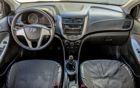 Hyundai Solaris II рестайлинг, 2011 год, 648 900 рублей, 10 фотография