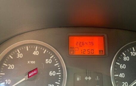 Renault Logan I, 2011 год, 290 000 рублей, 7 фотография
