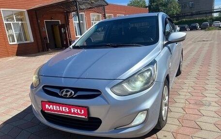 Hyundai Solaris II рестайлинг, 2012 год, 599 999 рублей, 5 фотография