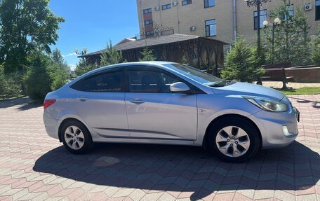 Hyundai Solaris II рестайлинг, 2012 год, 599 999 рублей, 9 фотография