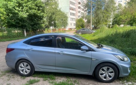Hyundai Solaris II рестайлинг, 2012 год, 599 999 рублей, 24 фотография