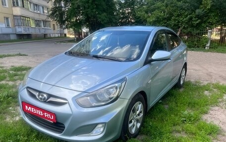 Hyundai Solaris II рестайлинг, 2012 год, 599 999 рублей, 20 фотография