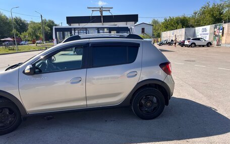 Renault Sandero II рестайлинг, 2015 год, 770 000 рублей, 2 фотография