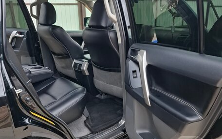 Toyota Land Cruiser Prado 150 рестайлинг 2, 2013 год, 2 650 000 рублей, 8 фотография