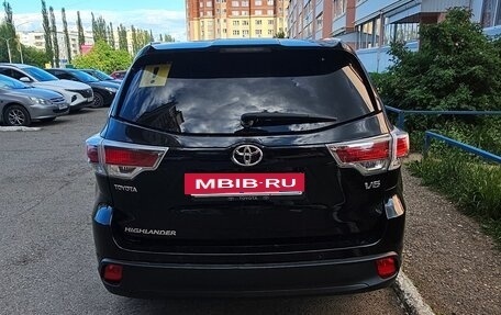 Toyota Highlander III, 2014 год, 3 500 000 рублей, 2 фотография