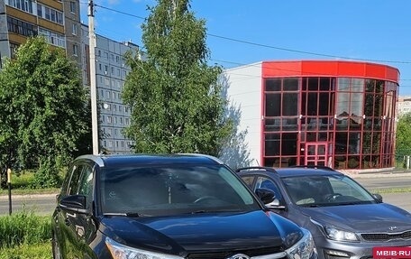 Toyota Highlander III, 2014 год, 3 500 000 рублей, 4 фотография