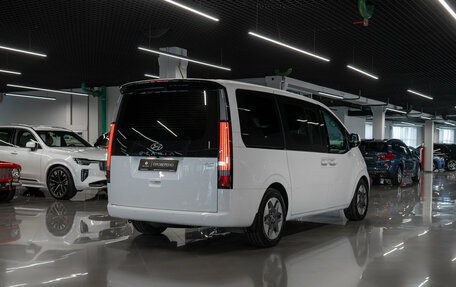 Hyundai Staria, 2021 год, 5 280 000 рублей, 4 фотография