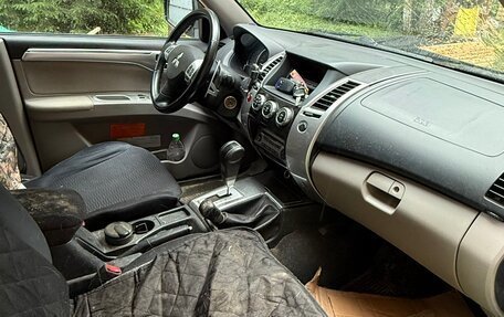Mitsubishi Pajero Sport II рестайлинг, 2012 год, 2 150 000 рублей, 5 фотография