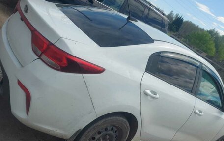 KIA Rio IV, 2018 год, 800 000 рублей, 3 фотография
