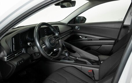 Hyundai Elantra, 2021 год, 2 098 000 рублей, 5 фотография