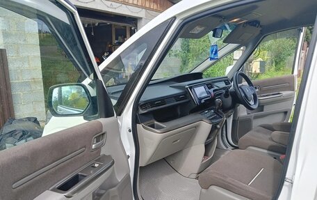 Honda Stepwgn IV, 2016 год, 1 410 000 рублей, 8 фотография