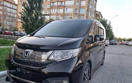 Honda Stepwgn IV, 2016 год, 3 фотография