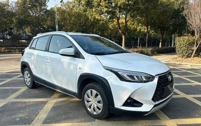 Toyota Yaris XP150 рестайлинг, 2022 год, 1 080 000 рублей, 1 фотография