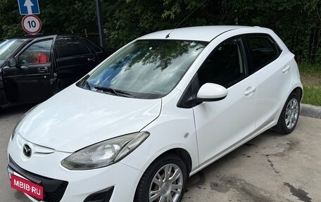Mazda 2 III, 2011 год, 750 000 рублей, 2 фотография