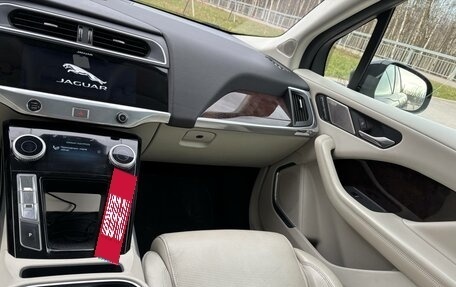 Jaguar I-Pace I, 2018 год, 3 100 000 рублей, 13 фотография