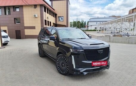 Cadillac Escalade V, 2021 год, 6 200 000 рублей, 2 фотография