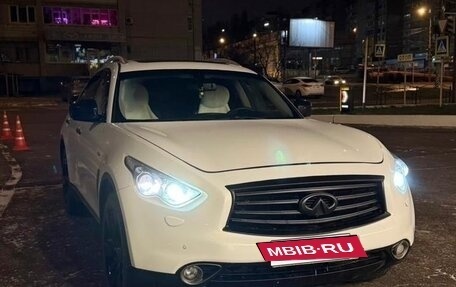 Infiniti FX II, 2012 год, 1 695 000 рублей, 3 фотография