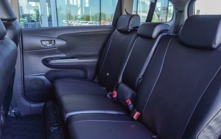 Toyota Wish II, 2015 год, 1 764 000 рублей, 14 фотография