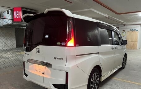 Honda Stepwgn IV, 2016 год, 1 420 000 рублей, 3 фотография