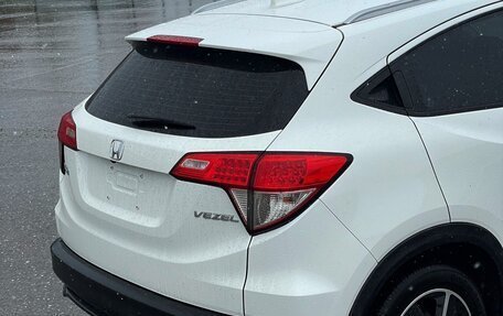 Honda Vezel, 2022 год, 1 635 000 рублей, 4 фотография