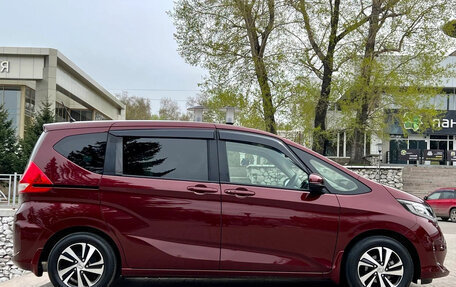 Honda Freed II, 2017 год, 1 290 000 рублей, 5 фотография