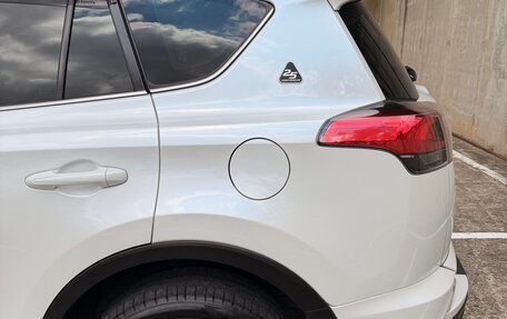 Toyota RAV4, 2018 год, 2 750 000 рублей, 4 фотография