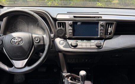 Toyota RAV4, 2018 год, 2 750 000 рублей, 10 фотография