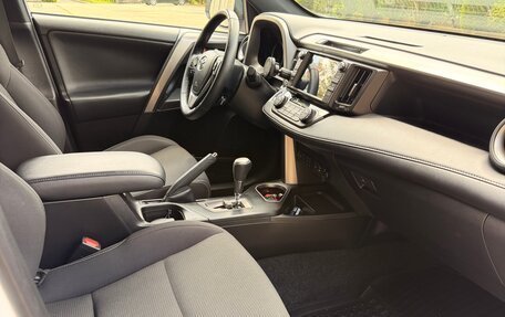 Toyota RAV4, 2018 год, 2 750 000 рублей, 7 фотография