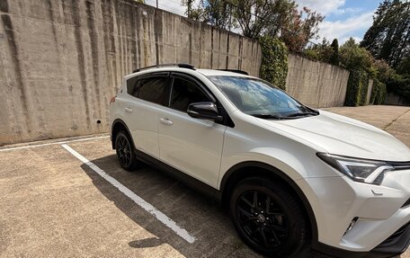 Toyota RAV4, 2018 год, 2 750 000 рублей, 14 фотография