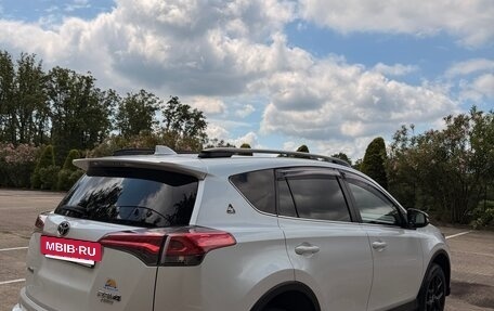 Toyota RAV4, 2018 год, 2 750 000 рублей, 6 фотография