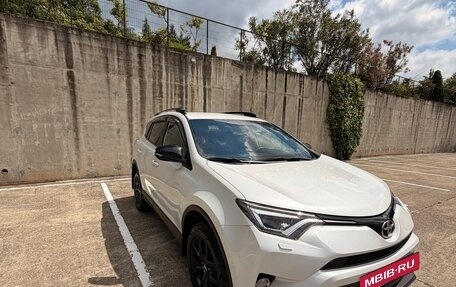 Toyota RAV4, 2018 год, 2 750 000 рублей, 13 фотография