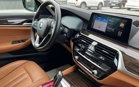 BMW 5 серия, 2019 год, 2 890 000 рублей, 10 фотография