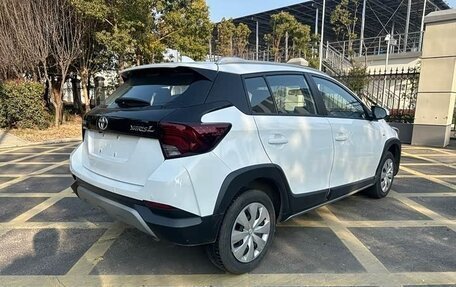 Toyota Yaris XP150 рестайлинг, 2022 год, 1 080 000 рублей, 3 фотография