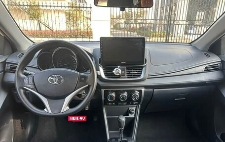 Toyota Yaris XP150 рестайлинг, 2022 год, 1 080 000 рублей, 5 фотография