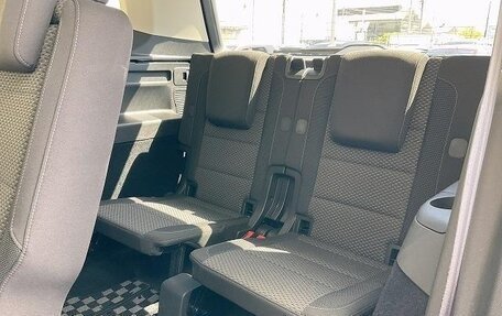 Volkswagen Touran III, 2019 год, 940 000 рублей, 13 фотография