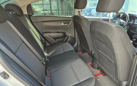 KIA Rio IV, 2018 год, 1 385 000 рублей, 8 фотография
