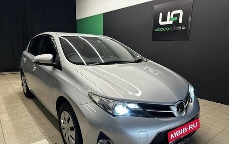 Toyota Auris II, 2014 год, 1 200 000 рублей, 1 фотография