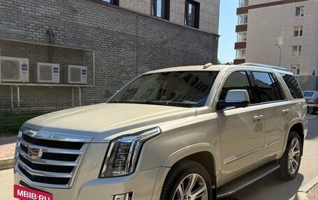 Cadillac Escalade IV, 2016 год, 4 850 000 рублей, 2 фотография
